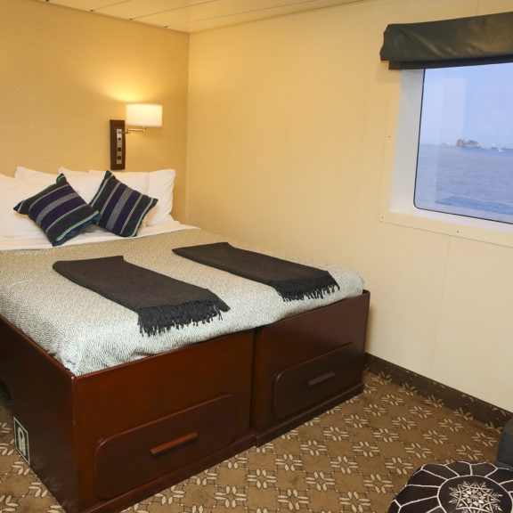 UncruiseSafariVoyagerCabinJr Commodore Suite