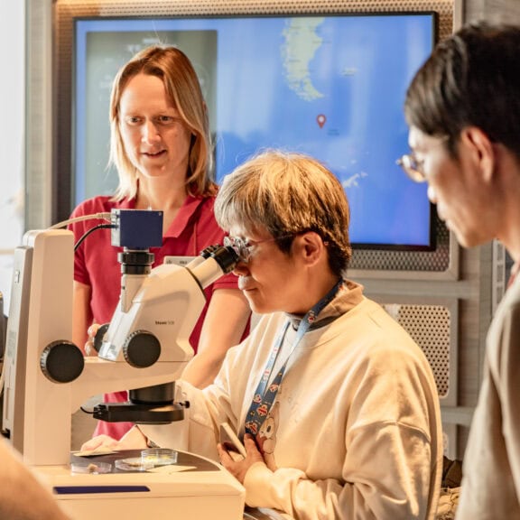 MS_Roald_Amudsen_Science_Centre_HX_45271_Photo_Ted_Gatlin